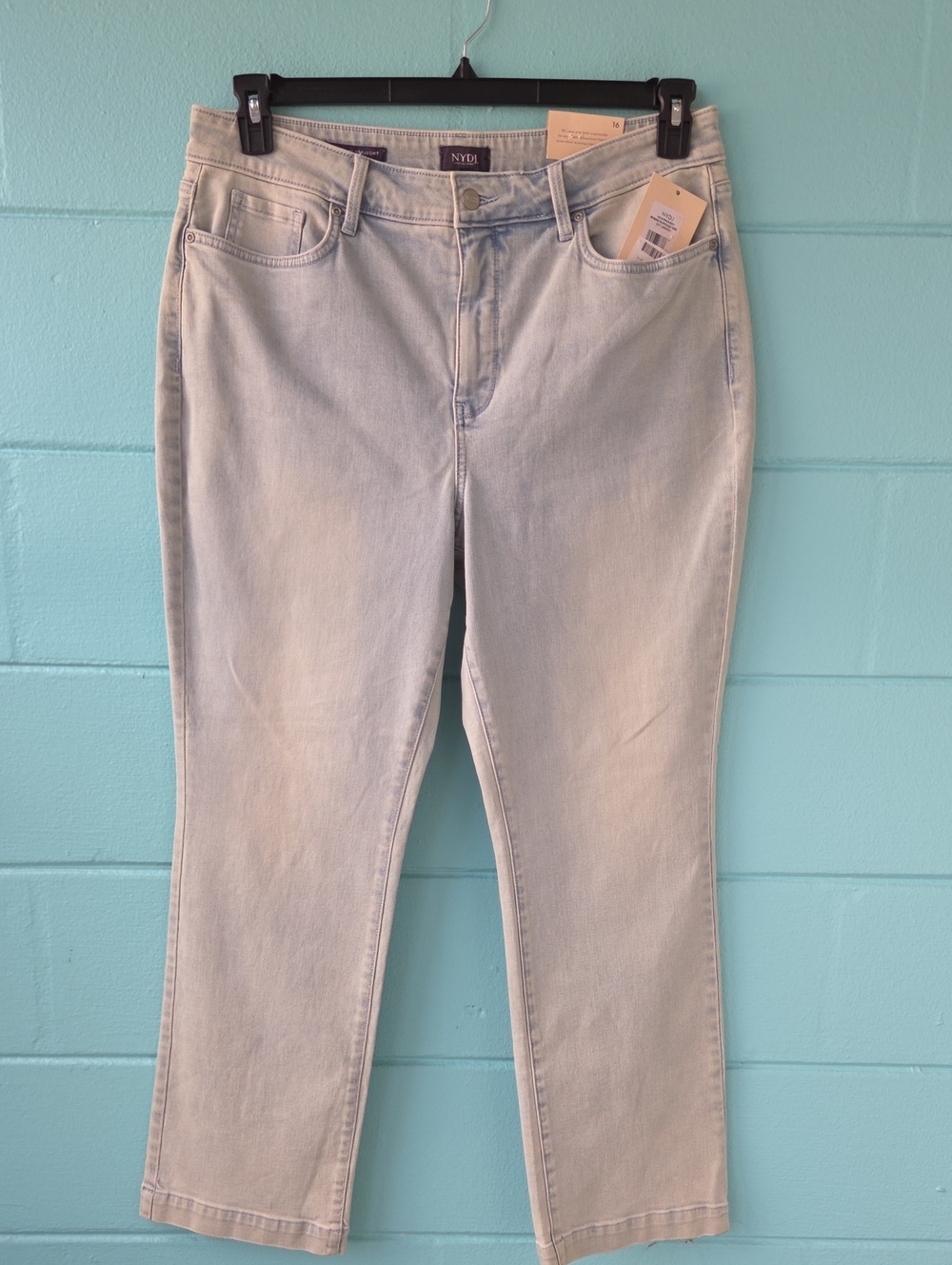 NWT "NYDJ" Marilyn Straight Leg Jeans Woman's Size 16